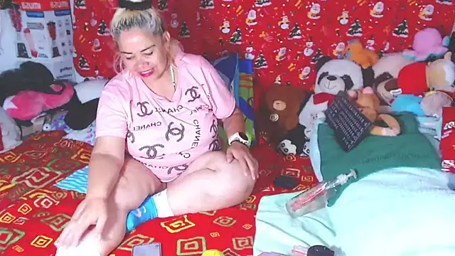 Snapshot of estrellita_fugaz16x chatting on April 30, 4:41 am estrellita fugaz16x online show from April 30, 4:41 am