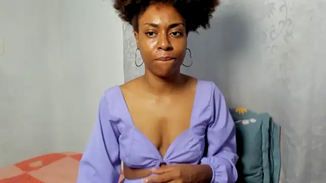 Snapshot of thaimy_ chatting on November 10, 11:20 am thaimy online show from November 10, 11:20 am