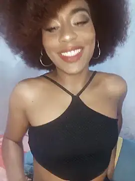 Snapshot of thaimy_ chatting on December 5, 2:31 am thaimy online show from December 5, 2:31 am