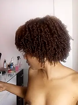 thaimy  online show from April 12, 2:49 am