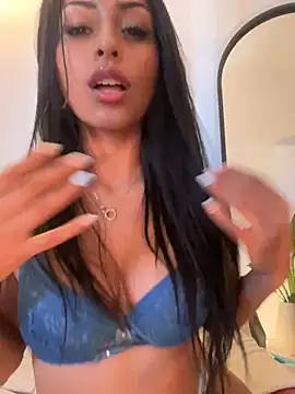 Snapshot of sweetAli_ chatting on February 1, 4:00 pm sweetAli  online show from February 1, 4:00 pm