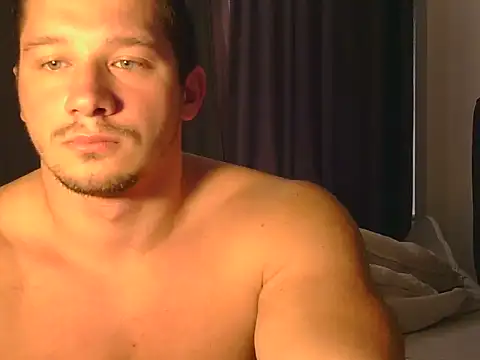 LionEdwin online show from October 18, 6:37 am