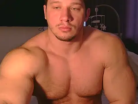 LionEdwin online show from May 17, 7:06 am