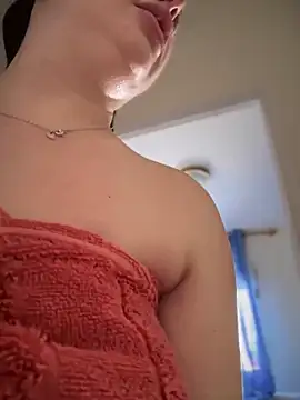 AlisaWhite online show from December 5, 9:28 am