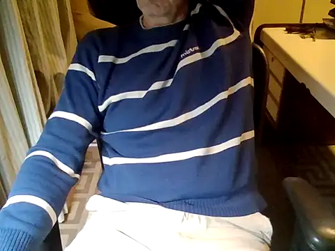 Snapshot of mariohurt101 chatting on September 22, 9:28 pm mariohurt101 online show from September 22, 9:28 pm