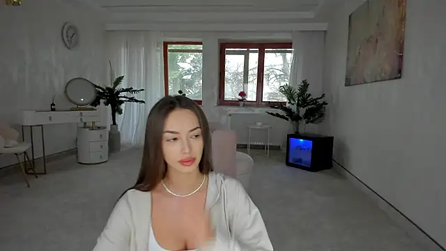 Snapshot of TiffanyHouston_ chatting on February 8, 7:04 am TiffanyHouston online show from February 8, 7:04 am