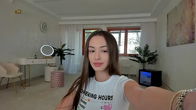 Snapshot of TiffanyHouston_ chatting on February 13, 7:13 am TiffanyHouston online show from February 13, 7:13 am