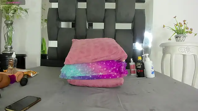 tanyyaa online show from January 12, 4:18 pm