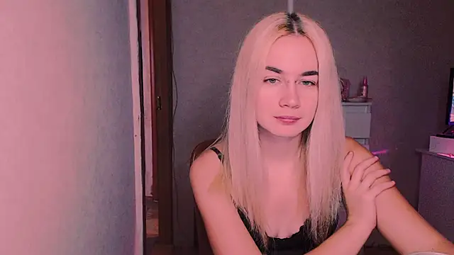 xxxcharismaaa online show from October 27, 7:40 pm