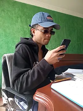 Snapshot of pinedasex777 chatting on November 7, 3:45 pm pinedasex777 online show from November 7, 3:45 pm