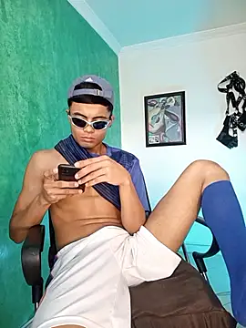 Snapshot of pinedasex777 chatting on December 2, 1:17 pm pinedasex777 online show from December 2, 1:17 pm