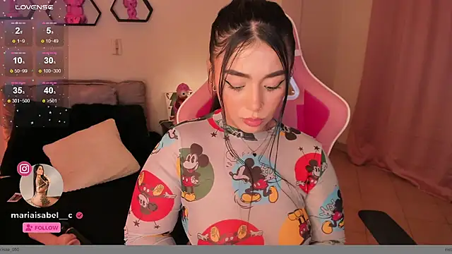 shantall vidales  online show from December 31, 9:42 am