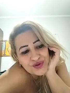 Snapshot of vivifernades chatting on January 11, 2:04 pm vivifernades online show from January 11, 2:04 pm