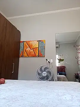 Snapshot of vivifernades chatting on September 12, 11:21 am vivifernades online show from September 12, 11:21 am