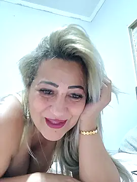 Snapshot of vivifernades chatting on September 29, 11:37 am vivifernades online show from September 29, 11:37 am