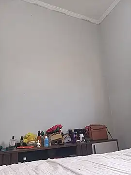 Snapshot of vivifernades chatting on October 3, 10:01 am vivifernades online show from October 3, 10:01 am