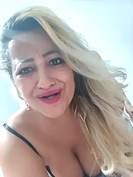 Snapshot of vivifernades chatting on November 26, 11:17 pm vivifernades online show from November 26, 11:17 pm