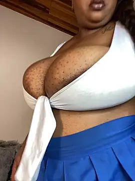 Snapshot of angelGgold chatting on June 3, 12:19 pm angelGgold online show from June 3, 12:19 pm