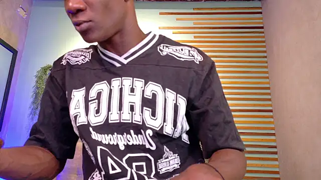 Snapshot of martin_killer chatting on July 19, 1:15 pm martin killer online show from July 19, 1:15 pm