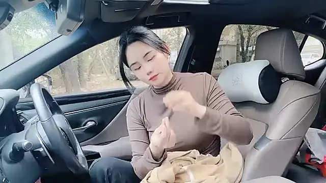 Snapshot of orla2021 chatting on February 25, 5:08 am orla2021 online show from February 25, 5:08 am