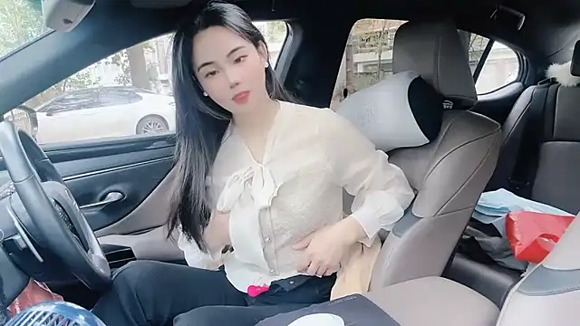 Snapshot of orla2021 chatting on February 27, 1:27 am orla2021 online show from February 27, 1:27 am