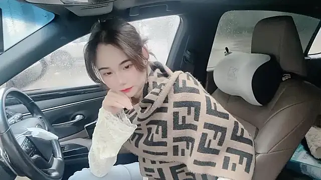 Snapshot of orla2021 chatting on November 9, 12:31 am orla2021 online show from November 9, 12:31 am