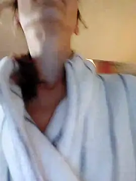 JoLeNe27 online show from September 16, 4:35 am