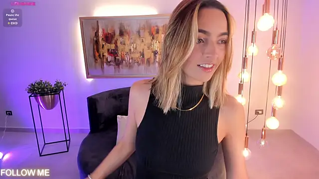 MelissaMoore  online show from January 18, 2:48 am