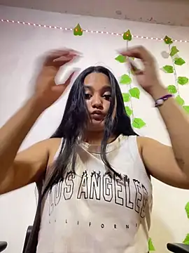 shayna all online show from March 27, 6:51 pm