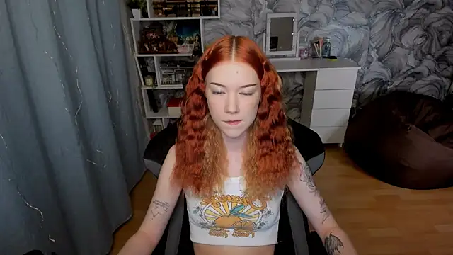 litl Mia online show from September 28, 4:23 pm