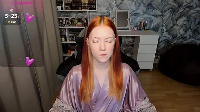 litl Mia online show from November 10, 4:28 pm