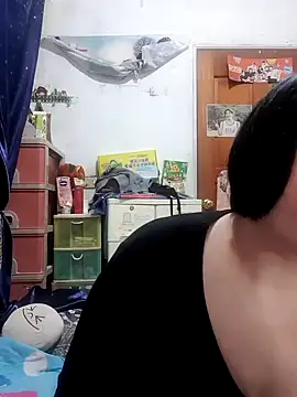 Snapshot of cindy01113520 chatting on March 15, 12:15 am cindy01113520 online show from March 15, 12:15 am