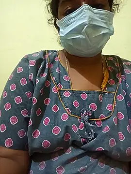 Snapshot of teddy-143 chatting on November 11, 5:02 pm teddy-143 online show from November 11, 5:02 pm