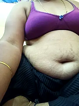 Snapshot of teddy-143 chatting on February 9, 7:45 am teddy-143 online show from February 9, 7:45 am