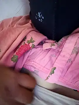 Snapshot of teddy-143 chatting on March 4, 9:04 am teddy-143 online show from March 4, 9:04 am