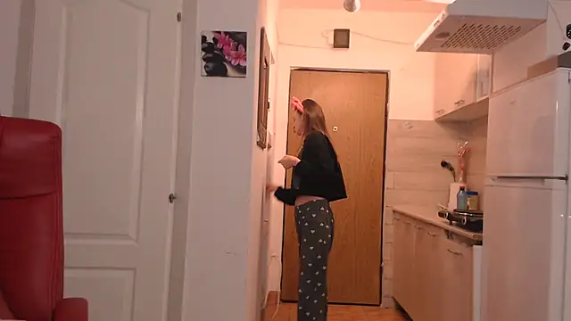 Snapshot of simyhvn chatting on February 27, 5:40 am simyhvn online show from February 27, 5:40 am