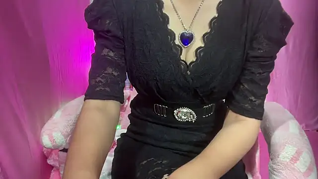 Queen Angelena online show from January 1, 3:46 pm