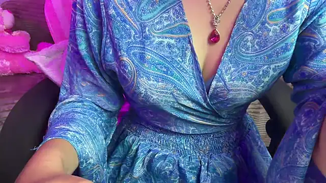 Snapshot of Queen_Angelena chatting on March 8, 2:15 am Queen Angelena online show from March 8, 2:15 am