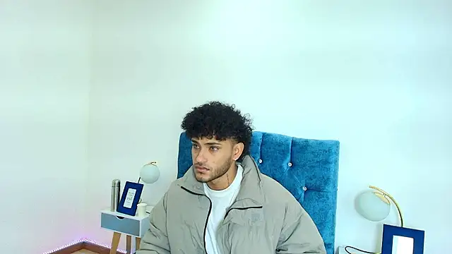 Alessandro Vanni online show from December 5, 11:49 am