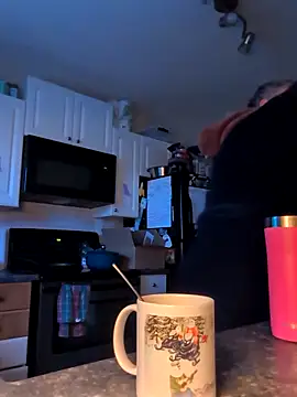 Canadian BBW online show from February 22, 3:10 pm