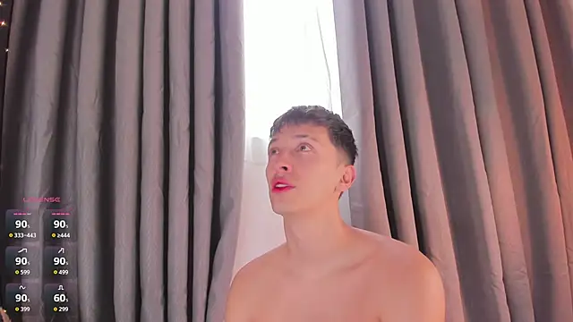 Snapshot of Thiago_jones chatting on November 8, 5:34 pm Thiago jones online show from November 8, 5:34 pm