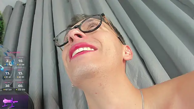 Snapshot of Thiago_jones chatting on December 3, 1:13 am Thiago jones online show from December 3, 1:13 am