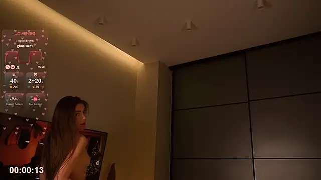 Snapshot of _Miss_Johansson_ chatting on December 23, 9:18 pm  Miss Johansson  online show from December 23, 9:18 pm