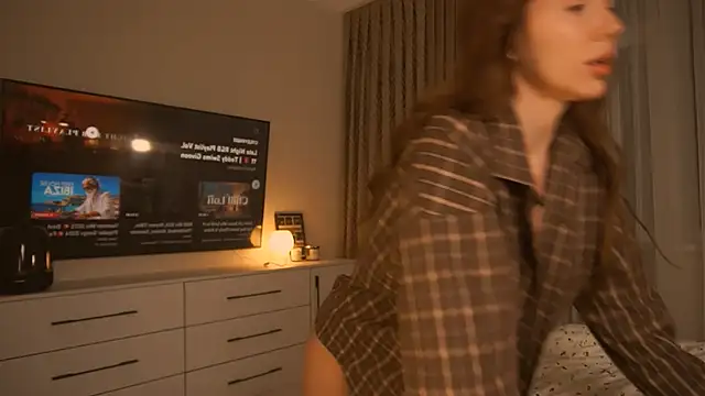 Snapshot of _Miss_Johansson_ chatting on February 11, 3:29 pm  Miss Johansson  online show from February 11, 3:29 pm