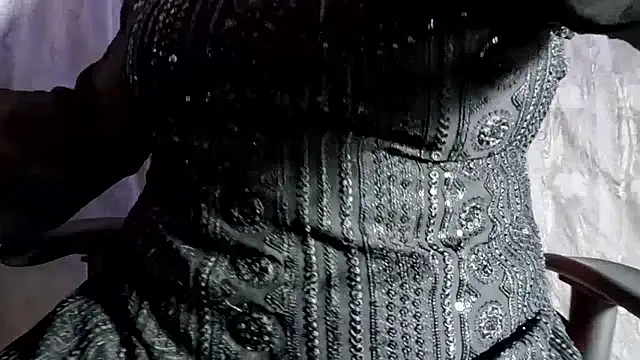 Snapshot of desixrani chatting on December 1, 6:30 pm desixrani online show from December 1, 6:30 pm