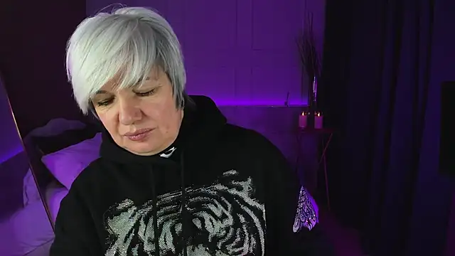 CarmenSoft online show from February 1, 8:47 pm