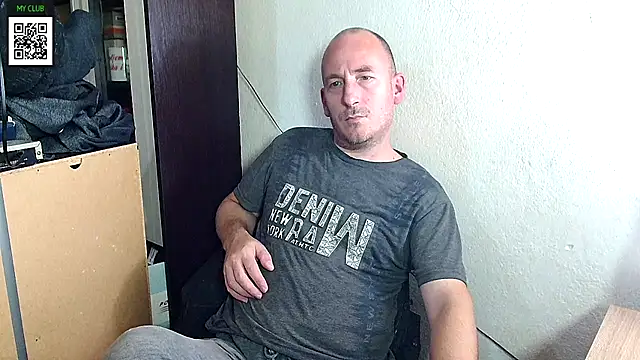 Johan   Barker online show from December 9, 4:37 pm