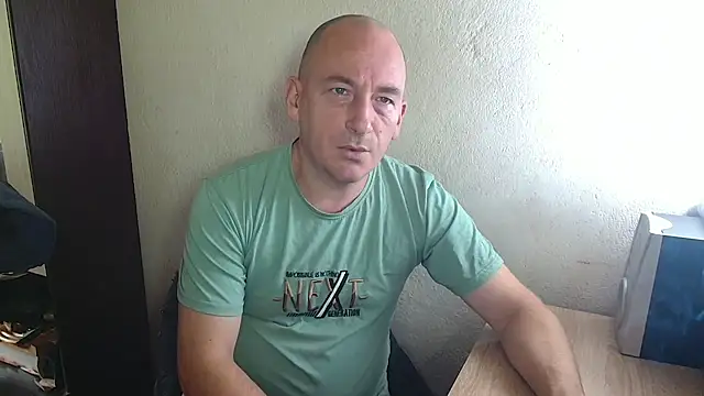 Johan   Barker online show from October 12, 10:47 am