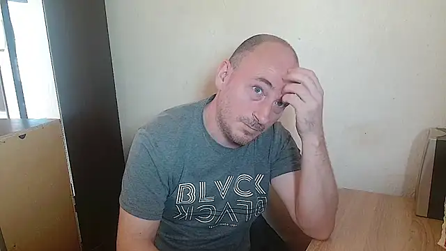 Johan   Barker online show from February 27, 11:43 am