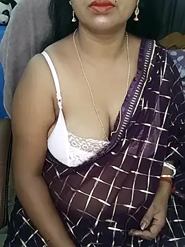 Snapshot of Anushka_21 chatting on October 23, 12:43 am Anushka 21 online show from October 23, 12:43 am